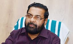 ശബരിമല സ്വര്‍ണ്ണക്കൊള്ള: മുന്‍ ദേവസ്വംമന്ത്രി കടകംപള്ളി സുരേന്ദ്രനെ ചോദ്യം ചെയ്തു