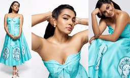 ചിക് ബോ ഡീറ്റൈയിലിംഗ് കോർസെറ്റും,കാന്‍കാന്‍ സ്ട്രക്ച്ചര്‍ ഫ്ലേർഡ് സ്കർട്ടും ധരിച്ച് ഗ്ലാമറസ്സായി പാര്‍വ്വതി തിരുവോത്ത്; സെക്സി ലുക്കില്‍ 2026 നെ വരവേറ്റ് താരം