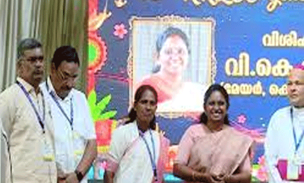 സമുദായ ശബ്ദത്തിന്റെ തെളിവാണ് തന്റെ പദവി'; ലത്തീൻ സഭയ്ക്ക് നന്ദി പറഞ്ഞ് കൊച്ചി മേയർ