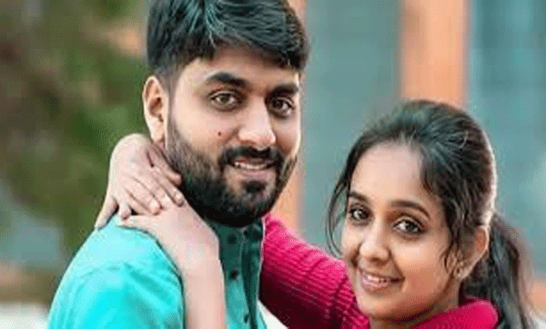 ജെനീഷിന്‍റെയും രേഷ്മയുടെയും ദുരൂഹ മരണത്തില്‍ ബ്ലേഡ് മാഫിയക്കെതിരെ പൊലീസില്‍ പരാതി നല്‍കി കുടുംബം