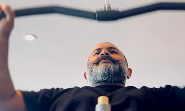 Aju Varghese doing workout (Image Source: Instagram)