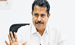 സാമുദായിക ഐക്യ നീക്കം പൊളിഞ്ഞതിൽ കോൺഗ്രസിന് പങ്കില്ല; എൻഎസ്എസ് ആസ്ഥാനത്ത് ആരും പോയിട്ടില്ല- അടൂർ പ്രകാശ്