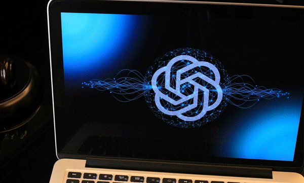 ചാറ്റ്ജിപിടിക്ക് നന്ദി: 27 കാരിയുമായി ഡേറ്റിംഗിനെത്തി വിവാഹതിനും കുടുംബസ്ഥനുമായ 50 കാരന്‍, പിന്നാലെ പിടിയില്‍
