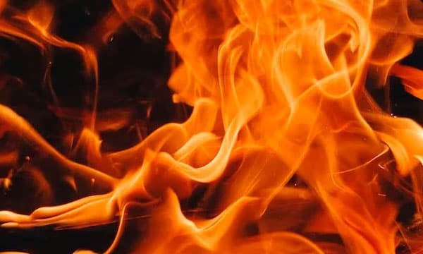 മലപ്പുറം ചെറുമുക്കില്‍ വര്‍ക്ക്‌ഷോപ്പില്‍ തീപ്പിടുത്തം ; 26 ബൈക്കുകള്‍ കത്തിനശിച്ചു