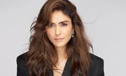 നടിയായതുകൊണ്ട് മാത്രമാണ് മുന്‍ കാമുകന്‍ ഉപേക്ഷിച്ചു പോയത്, വേദനയുണ്ടാക്കി; മൃണാള്‍ താക്കൂര്‍
