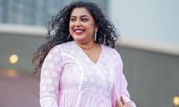 കഴുത്തില്‍ തൊട്ടാല്‍ ഒരു തരിപ്പ് മാത്രം, മുഖത്തിന്റെ മാറ്റം സങ്കടപ്പെടുത്തുന്നു; കുറിപ്പുമായി ജുവല്‍ മേരി 
