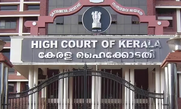 സിബിഐ വേണ്ട ; എസ്‌ഐടിയില്‍ വിശ്വാസമെന്ന് ഹൈക്കോടതി ; സ്വര്‍ണ്ണക്കൊള്ളയില്‍ സര്‍ക്കാരിന് ആശ്വാസം