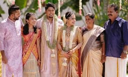  എന്നെയും, ഖുഷിയേയും കാത്തിരിക്കുന്നവരില്‍ ഇവരുമുണ്ട്; സിബിന്റെ ഫാമിലിക്കൊപ്പം ആര്യ; ചിത്രങ്ങള്‍ 
