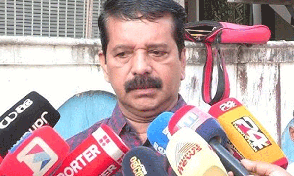 കെപിസിസി നേതാക്കളുമായി കൂടിക്കാഴ്ച ; എ സുരേഷ് മലമ്പുഴയില്‍ സ്ഥാനാര്‍ത്ഥിയാകും 