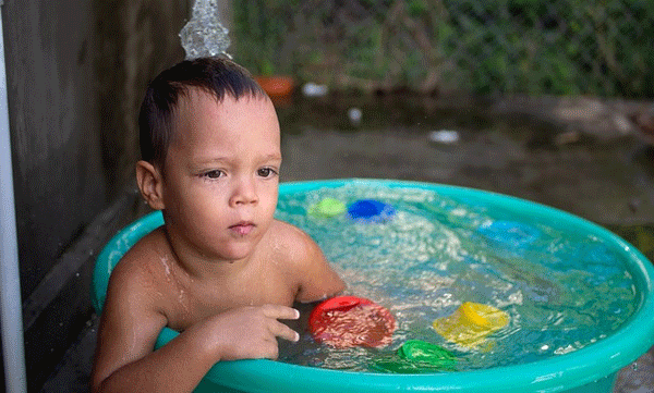 baby-proof-bathroom-and-bathing-tips