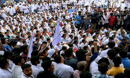   മിനിമം വേതനം ;  സ്വകാര്യ ആശുപത്രികളിലെ നഴ്സുമാര്‍ നാളെ പണിമുടക്കും 