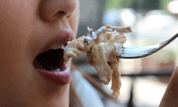 പി.സി.ഒ.എസ് ഉള്ളവര്‍ കഠിനമായ ഡയറ്റിംഗ് ഒഴിവാക്കണം ; കാരണം അറിയാം
