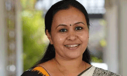 ആരോഗ്യമന്ത്രിയുടെ വീട്ടിൽ റീത്ത് വച്ചു; യൂത്ത് കോൺഗ്രസ് 28,000 രൂപയുടെ നഷ്ടമുണ്ടാക്കിയതായി എഫ്ഐആർ, 25 പേർക്കെതിരെ കേസ്