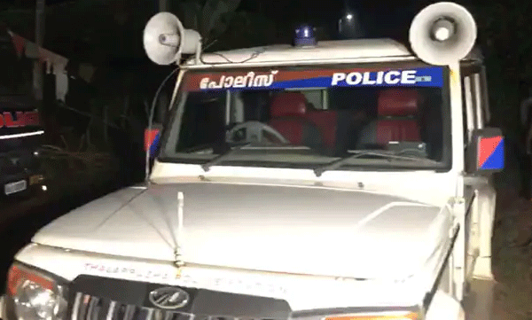   പ്രായപൂർത്തിയാകാത്ത പെൺകുട്ടിയെ   ലൈംഗികമായി പീഡിപ്പിച്ച  രണ്ട്  യുവാക്കൾ പിടിയിൽ