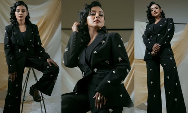 ‘അത്ര പരിചിതമല്ലാത്ത എന്റെയൊരു പുതിയ പതിപ്പിനെ കണ്ടുമുട്ടി...’ ഫോര്‍മല്‍ ബ്ലാക്ക് സ്യൂട്ടില്‍ ഷാര്‍പ്പ് ലുക്കില്‍ സിതാര കൃഷ്ണകുമാര്‍; സ്റ്റൈലിഷ് ലുക്ക് ഏറ്റെടുത്ത് ആരാധകര്‍