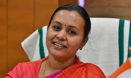 ആറന്മുളയില്‍ മൂന്നാം തവണയും വീണാജോര്‍ജ്ജ് ; പരിഗണിക്കാന്‍ ജില്ലാസെക്രട്ടേറിയേറ്റില്‍ തീരുമാനം