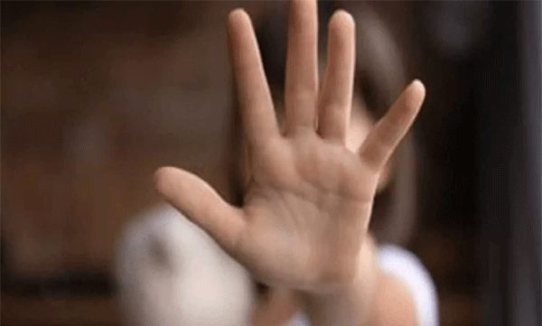 പതിമൂന്നുകാരിയെ ബലാത്സംഗം ചെയ്ത ഹോട്ടല്‍ ജീവനക്കാരന് 53 വര്‍ഷം കഠിന തടവും 2.10 ലക്ഷം രൂപ പിഴയും