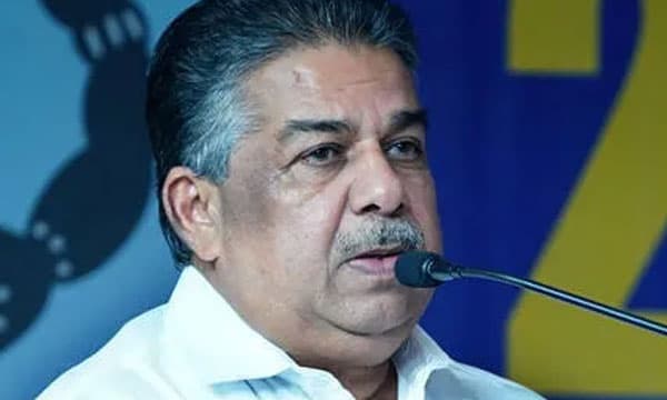 ഭരണഘടനാവിരുദ്ധ പ്രസംഗം : സജി ചെറിയാനെ സഹായിച്ച് പോലീസ് വീണ്ടും ; റിപ്പോര്ട്ട് ക്രൈംബ്രാഞ്ച് മേധാവി തള്ളി