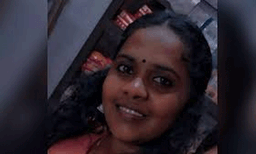 എറണാകുളം  കീഴില്ലത്ത് ഭർത്താവ് ഭാര്യയെ  ഷോൾ മുറുക്കി   കൊലപ്പെടുത്തി