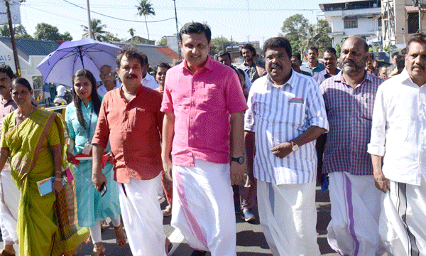 പുതിയ പോര്‍മുഖം തുറന്ന് കേന്ദ്രവും സംസ്ഥാനവും ; മോദിയുടെ ദേശീയപാത ഉദ്ഘാടനം ബഹിഷ്‌ക്കരിക്കാന്‍ മന്ത്രിമാര്‍