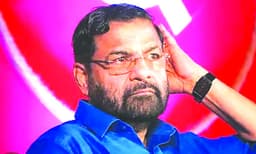 പോറ്റിയുടെ പരാതി വ്യാജം, എതിരാളികള്‍ കൊടുപ്പിച്ചത്് ; തെരഞ്ഞെടുപ്പ് മുന്നില്‍ കണ്ടുള്ള നീക്കമെന്ന് കടകംപള്ളി