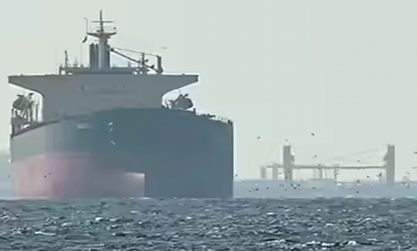 ഇന്ത്യൻ ചരക്കുകപ്പലുകൾക്ക് ഹോർമുസ് കടലിടുക്ക് കടക്കാൻ  അനുമതി; ഇന്ത്യയും ഇറാനും ധാരണയിലെത്തിയതായി റിപ്പോർട്ട്