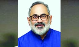 കുടുംബവാഴ്ചയും അഴിമതിയും ; കോണ്‍ഗ്രസും സിപിഎമ്മും ഒന്നാണെന്ന് രാജീവ് ചന്ദ്രശേഖര്‍