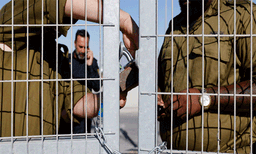 ഫലസ്തീന്‍ തടവുകാരന് സൈനികരുടെ ലൈംഗിക പീഡനം; വിവാദ കേസ് പിന്‍വലിച്ച് ഇസ്രായേല്‍