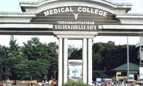 തിരുവനന്തപുരം മെഡിക്കല്‍ കോളേജില്‍ തീപിടുത്തം ; മള്‍ട്ടി സ്‌പെഷ്യാലിറ്റി ബ്‌ളോക്കില്‍, ആളപായമില്ല