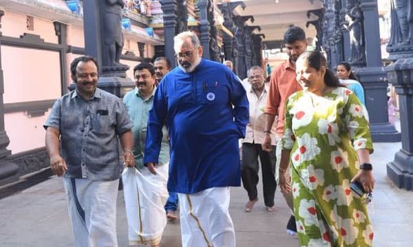 അറ്റുകാല്‍  ക്ഷേത്ര ദര്‍ശനത്തോടെ വികസിതനേമത്തിന് തുടക്കം ; പത്രിക സമര്‍പ്പിച്ച് രാജീവ് ചന്ദ്രശേഖര്‍ 