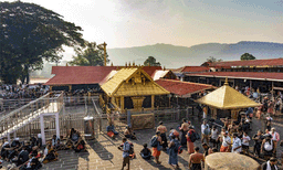 മതകാര്യങ്ങളിൽ സ്വന്തമായ നിലപാടെടുക്കാൻ ശബരിമലയ്ക്ക് അവകാശമുണ്ട് ; യുവതി പ്രവേശനത്തെ എതിർത്ത് ദേവസ്വം ബോർഡ്