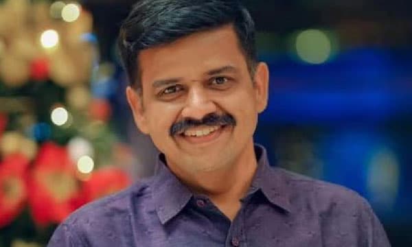 തൃക്കരിപ്പൂരില് സന്ദീപ്വാര്യരുടെ പത്രികാ സമര്പ്പണം: അവസാന നിമിഷം വരെ ചങ്കിടിച്ച് യുഡിഎഫ് ക്യാമ്പ്