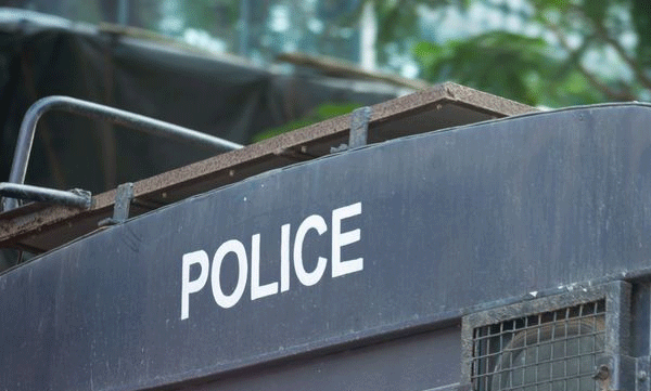 പൊലീസ് ഉദ്യോഗസ്ഥരെ മർദ്ദിച്ച കേസ്; ഒരാൾ പിടിയിൽ, ഒളിവിൽ പോയവർക്കായി തെരച്ചിൽ തുടരുന്നു