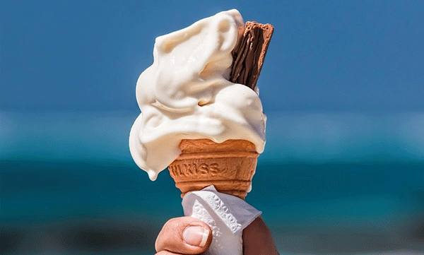 ഐസ്‌ക്രീമിനുള്ളില്‍ ആണി, കടിച്ച് വിഴുങ്ങി യുവതി: നഷ്ടപരിഹാരമായി കോടികള്‍ വിധിച്ച് കോടതി
