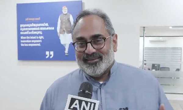 എഫ്സിആര്എ ഭേദഗതിയില് സഭകള്ക്ക് ആശങ്കയ്ക്ക് അടിസ്ഥാനമില്ല ; താന് കൂടെയുണ്ടെന്ന് രാജീവ് ചന്ദ്രശേഖര്