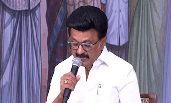 മുഖ്യമന്ത്രി എം കെ സ്റ്റാലിനും ടിവികെ അധ്യക്ഷൻ വിജയ് യും ആദ്യ ദിനം പത്രിക നൽകി