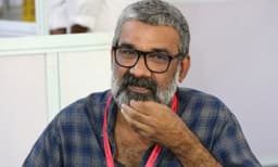 ' കര്‍മ്മ ആരെയും വെറുതെ വിടില്ല, അയാളൊരു ലൈംഗിക വേട്ടക്കാരനാണ് '; പ്രതികരണവുമായി രഞ്ജിത്തിനെതിരെ മുന്‍പ് പീഡന പരാതി നല്‍കിയ ബംഗാളി നടി 

