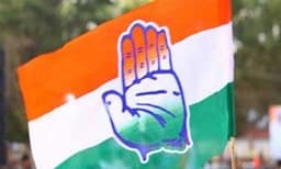 അഞ്ചു ഗ്യാരന്റികളുമായി യുഡിഎഫ് ; കെ.എസ്.ആര്‍.ടി.സിയില്‍ സ്ത്രീകള്‍ക്ക് സൗജന്യയാത്ര ; 3000 ക്ഷേമപെന്‍ഷന്‍