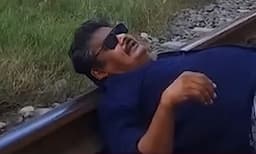 ട്രെയിന്‍ പാളത്തില്‍ തലവെച്ചു കിടന്നു, നടന്‍ മന്‍സൂര്‍ അലി ഖാന്റെ പേരില്‍ കേസ് 


