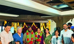 ആശുപത്രിക്കിടക്കയില്‍നിന്ന്‌ കതിര്‍മണ്ഡപത്തിലേക്ക്‌; ശസ്ത്രക്രിയ കഴിഞ്ഞ യുവതിക്ക് ആശുപത്രിയില്‍ താലികെട്ട്‌