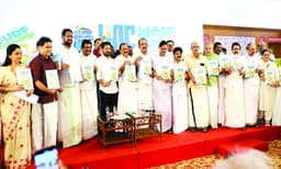 'സ്‌ത്രീകള്‍ക്ക്‌ സൗജന്യയാത്ര; ക്ഷേമപെന്‍ഷന്‍ 3,000 രൂപ'
