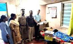  പോള്‍ 25 വര്‍ഷത്തിനുശേഷം വീട്ടില്‍ വോട്ട്‌ ചെയ്‌തു