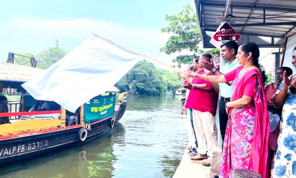 ആന്റി ഡീഫേസ്‌മെന്റ്‌, ഫ്‌ളയിങ്‌ സ്‌ക്വാഡുകളെ 
തടഞ്ഞാല്‍ കര്‍ശന നടപടി: കലക്‌ടര്‍ 