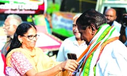 ഇടതുപക്ഷത്തിന്റേത്‌ ജനങ്ങളില്‍ നിന്ന്‌ 
ഒറ്റപ്പെട്ട സര്‍ക്കാര്‍: തിരുവഞ്ചൂര്‍