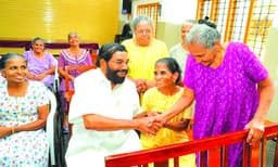 കൈപ്പുഴ പരിപ്പ്‌ തൊള്ളായിരം മേഖലകളില്‍ വോട്ട്‌ തേടി വി.എന്‍ വാസവന്‍