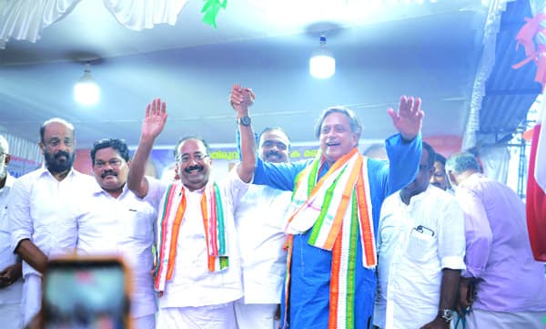 ഇടതും വലതുമല്ല, ആരെയും ഇണക്കാതെയും പിണക്കാതെയും തിരുവല്ല