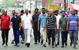 വാക്ക്‌ വിത്ത്‌ എ സി.മൊയ്‌തീന്‍  പ്രഭാത നടത്തം ശ്രദ്ധേയമായി