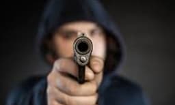 ഗുണ്ടാ നേതാവിന് നേരെ ചുറ്റും നിന്ന് വെടിവെപ്പ്: അഞ്ച് വെടിയുണ്ടകളേറ്റിട്ടും 25 കിലോമീറ്റര്‍ വണ്ടി ഓടിച്ച് ആശുപത്രിയിലെത്തി