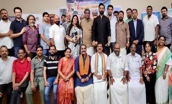 ആവേശത്തിരയിളക്കി കൊമ്പ് കോർത്ത് മൂന്ന് മുന്നണികളും ! ഹൂസ്റ്റണിൽ നടന്ന  അങ്കത്തട്ട് @അമേരിക്ക  ജനശ്രദ്ധ പിടിച്ചു പറ്റി.
