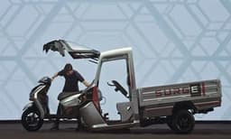 ഒരേസമയം ത്രീ-വീലറായും ടൂ-വീലറായും ഉപയോഗിക്കാവുന്ന അത്ഭുത ഇലക്ട്രിക് വാഹനവുമായി ഹീറോ
